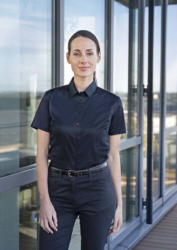 KARLOWSKY Kurzarm Damenbluse Active-Stretch in Modern-Fit