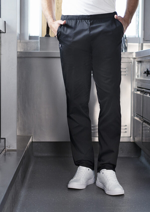 KARLOWSKY Schlupfhose Essential, aus nachhaltigem Material, 65% GRS Certified Recycled Polyester / 35% Conventional Cotton